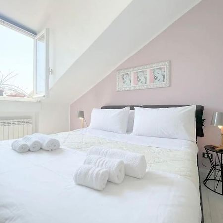 Mansarda Vista Mare A Zinola Apartman Savona Kültér fotó